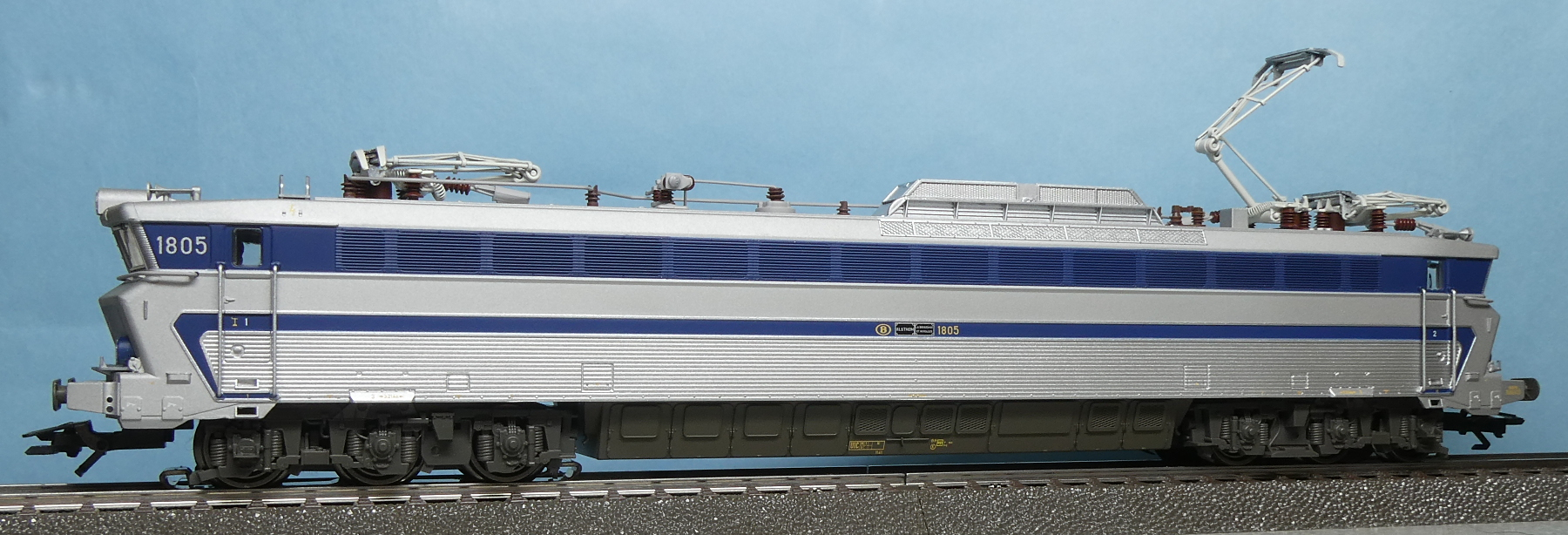 ベルギー国鉄 SNCB 多電源対応旅客用電機 18型 1805号機 （Märklin 39402)