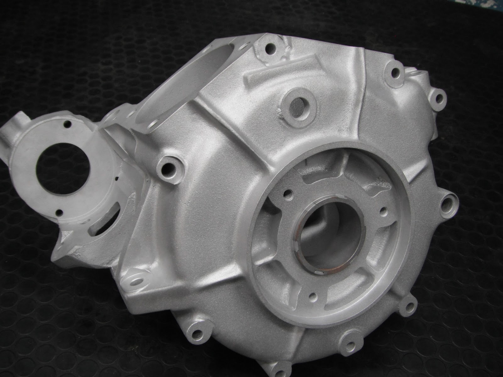 RUMBLE engineering's Blog: ナックルクランクケース