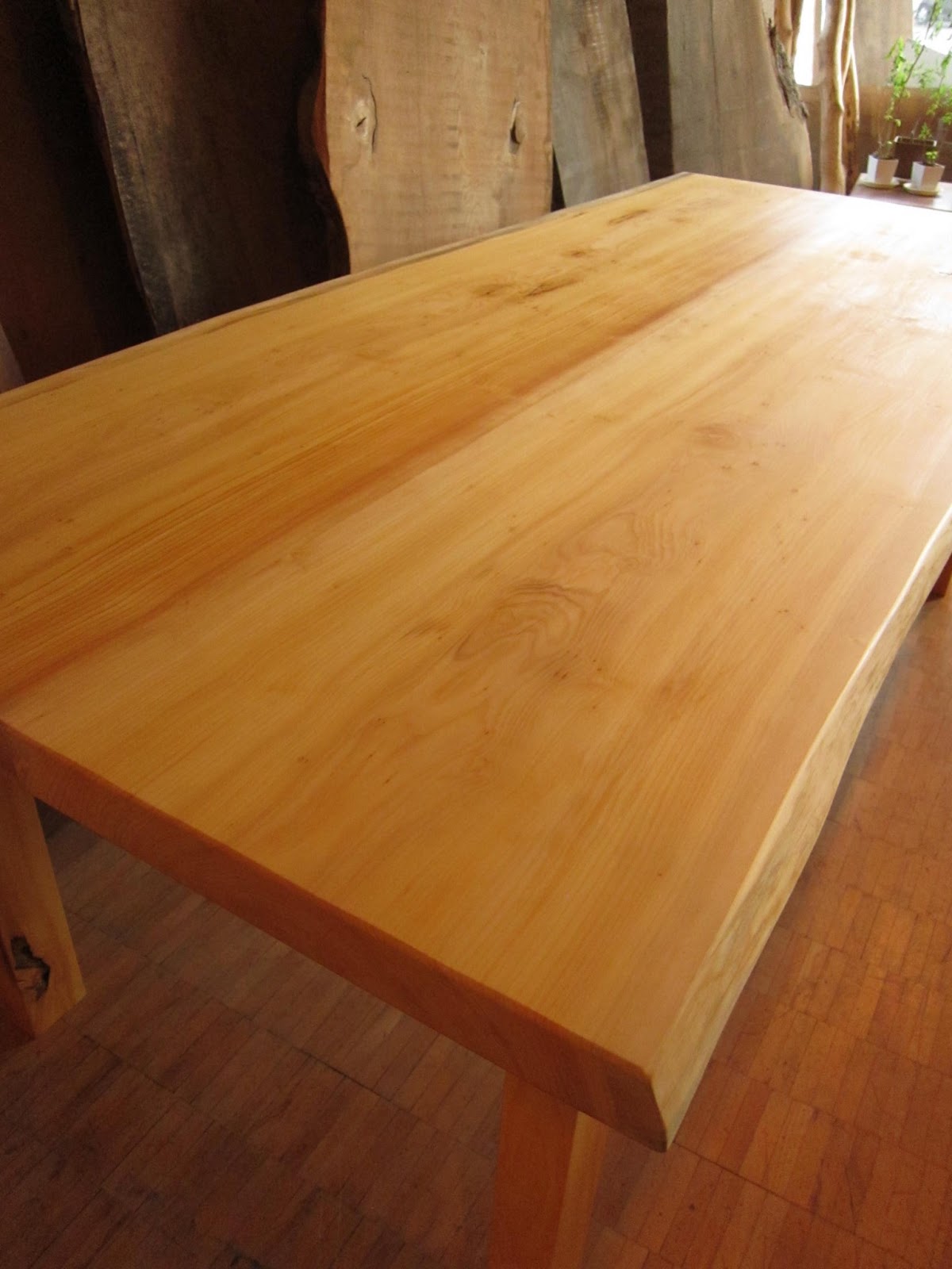 Yanagi Woodworks: 榧（カヤ）のオーダーテーブル