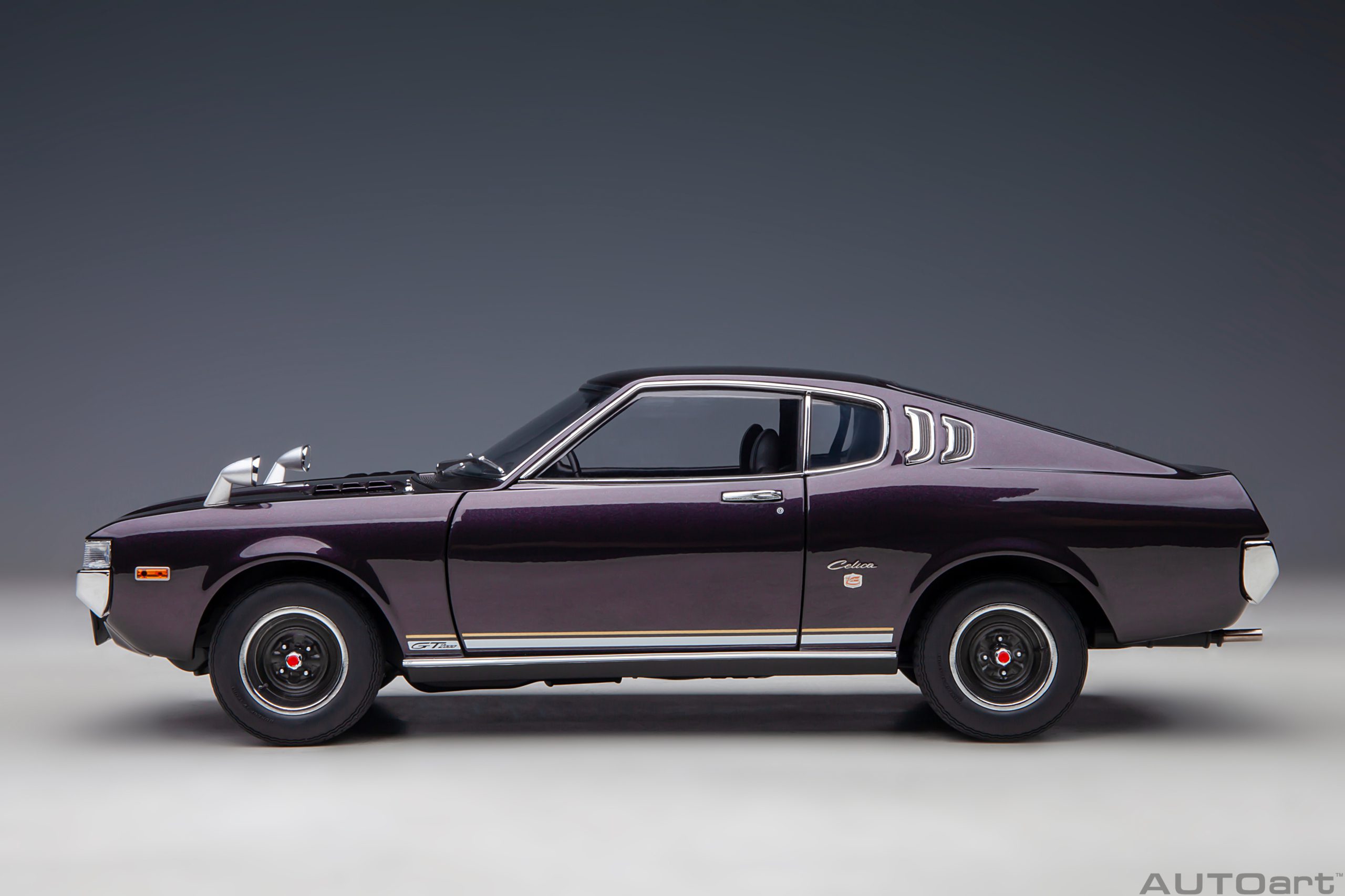 AUTOart 78769 1973 Toyota Celica Liftback 2000GT RA25 1:18 Dark