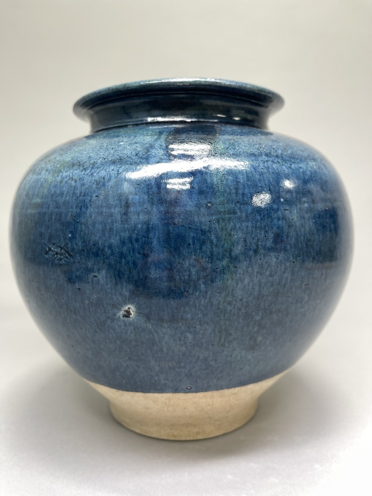 LOT 0549 唐藍釉萬年壺