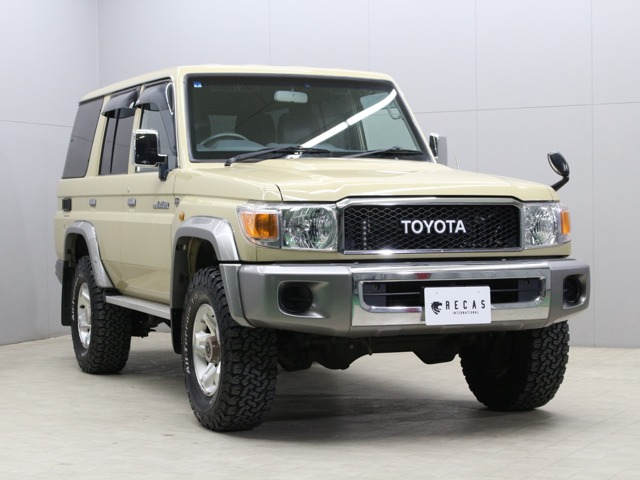 ランドクルーザー70 ベージュ」の中古車を探す【カーセンサー】