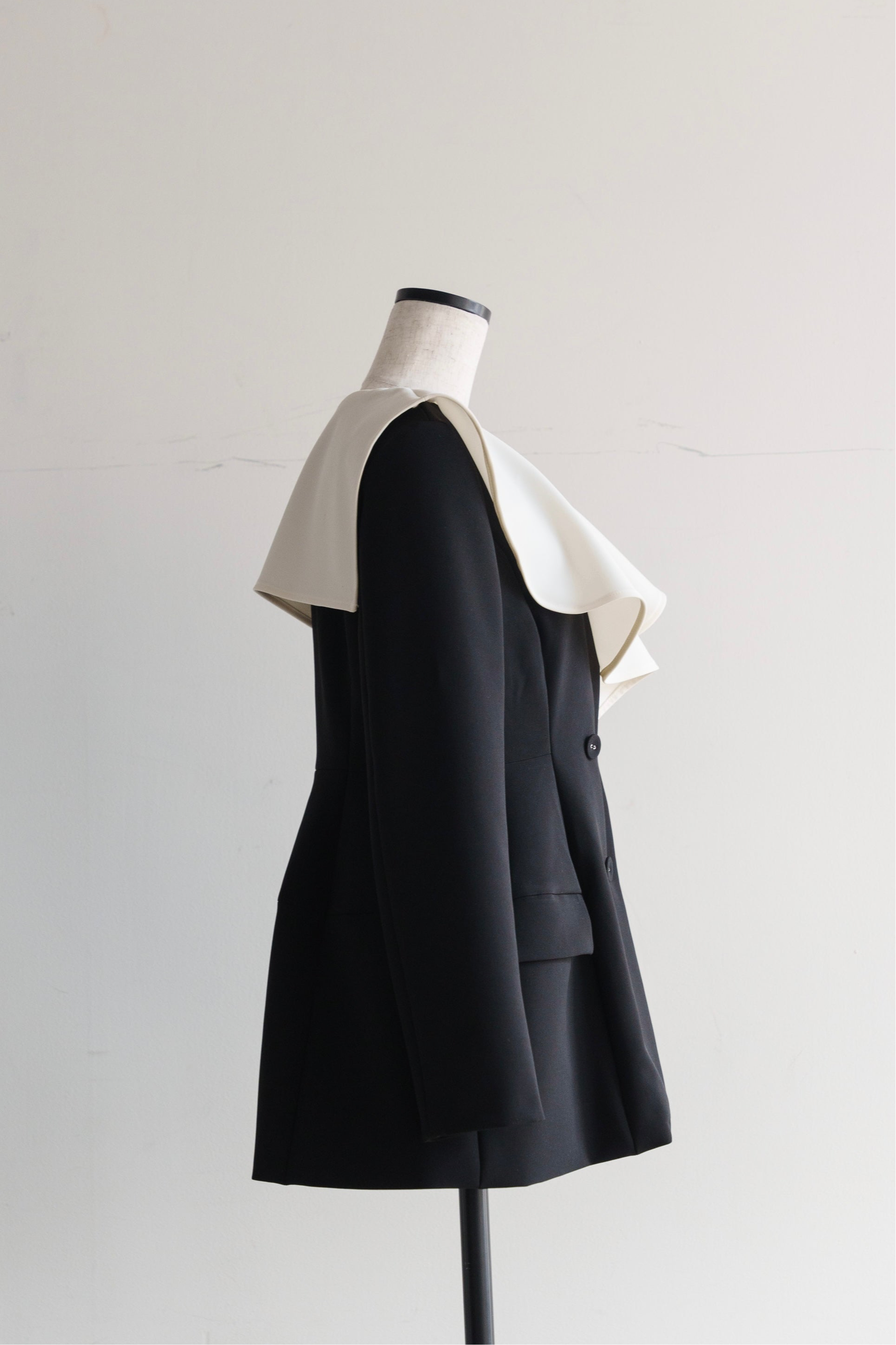 Ruffle 2way Peplum Jacket -Black – CARLA