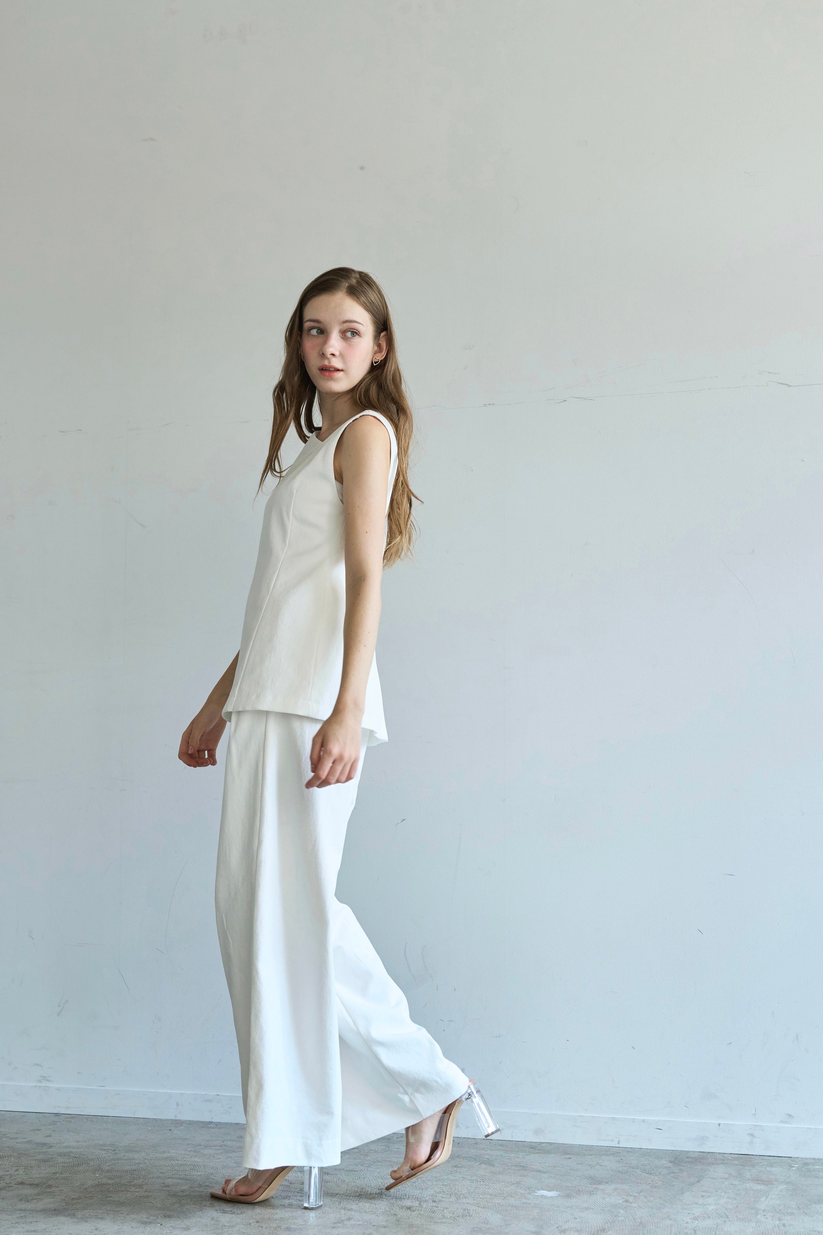 Lady linen like tops（White） – CARLA