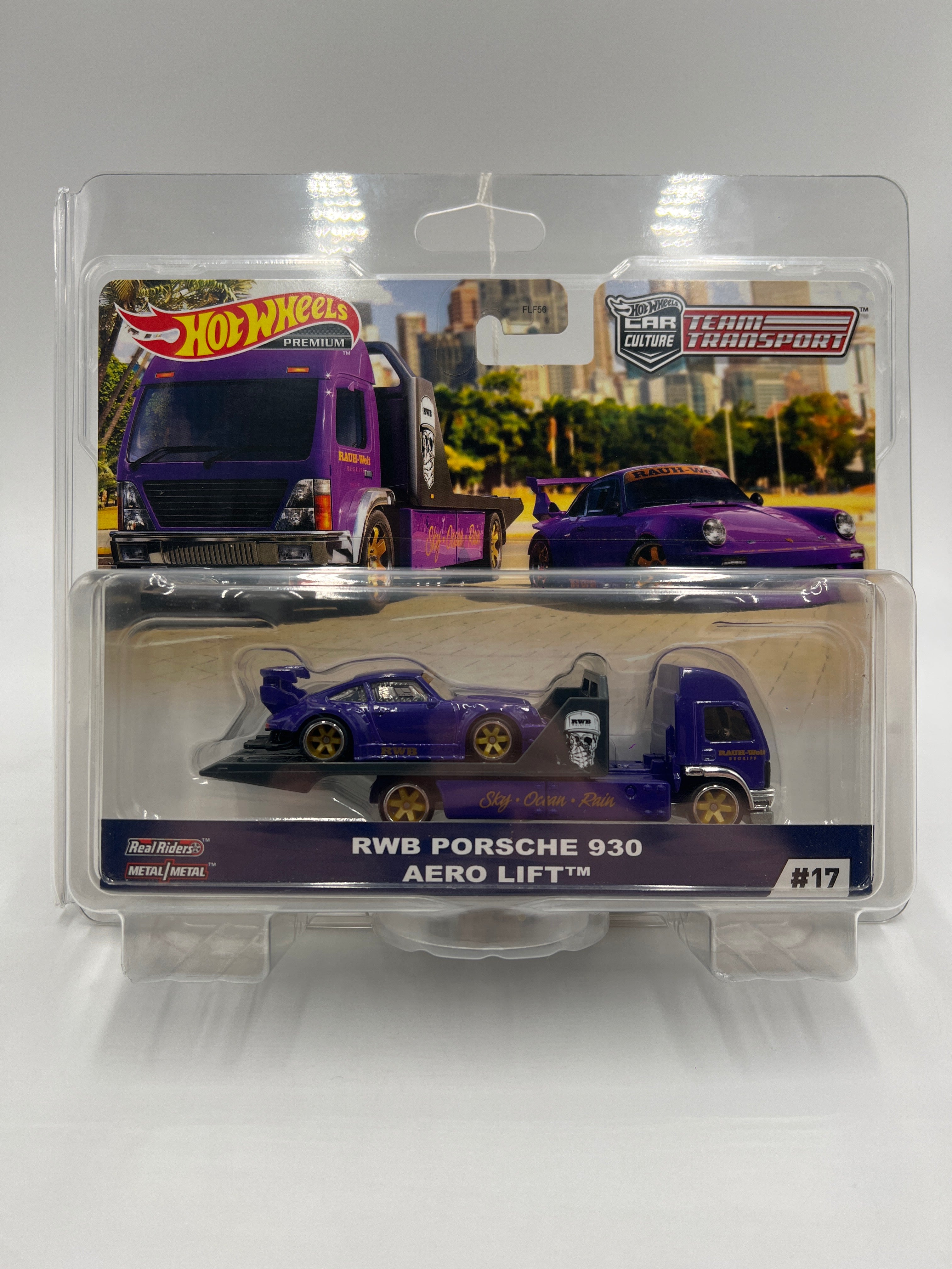 2019 Hot Wheels Team Transport #17 RWB Porsche 930 & Aero Lift
