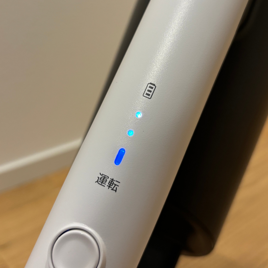 TOSHIBA（東芝） VC-CL20-W 軽量スリムコードレスサイクロンクリーナー