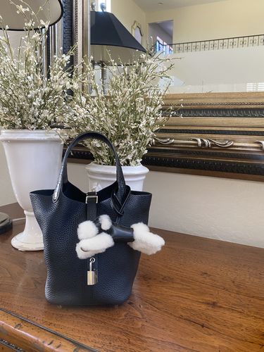 秋冬にぴったりなエルメスバッグチャーム “バディ”｜AVENUE TOKYOの
