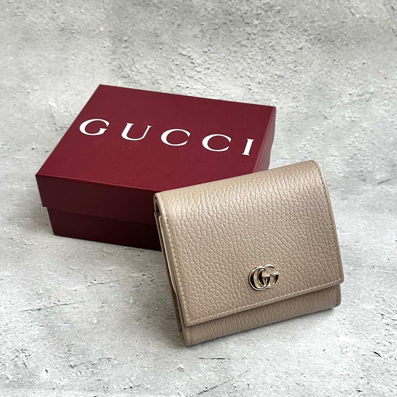 GUCCI GGマーモント 2つ折り財布 (GUCCI/折りたたみ財布) 598587【BUYMA】