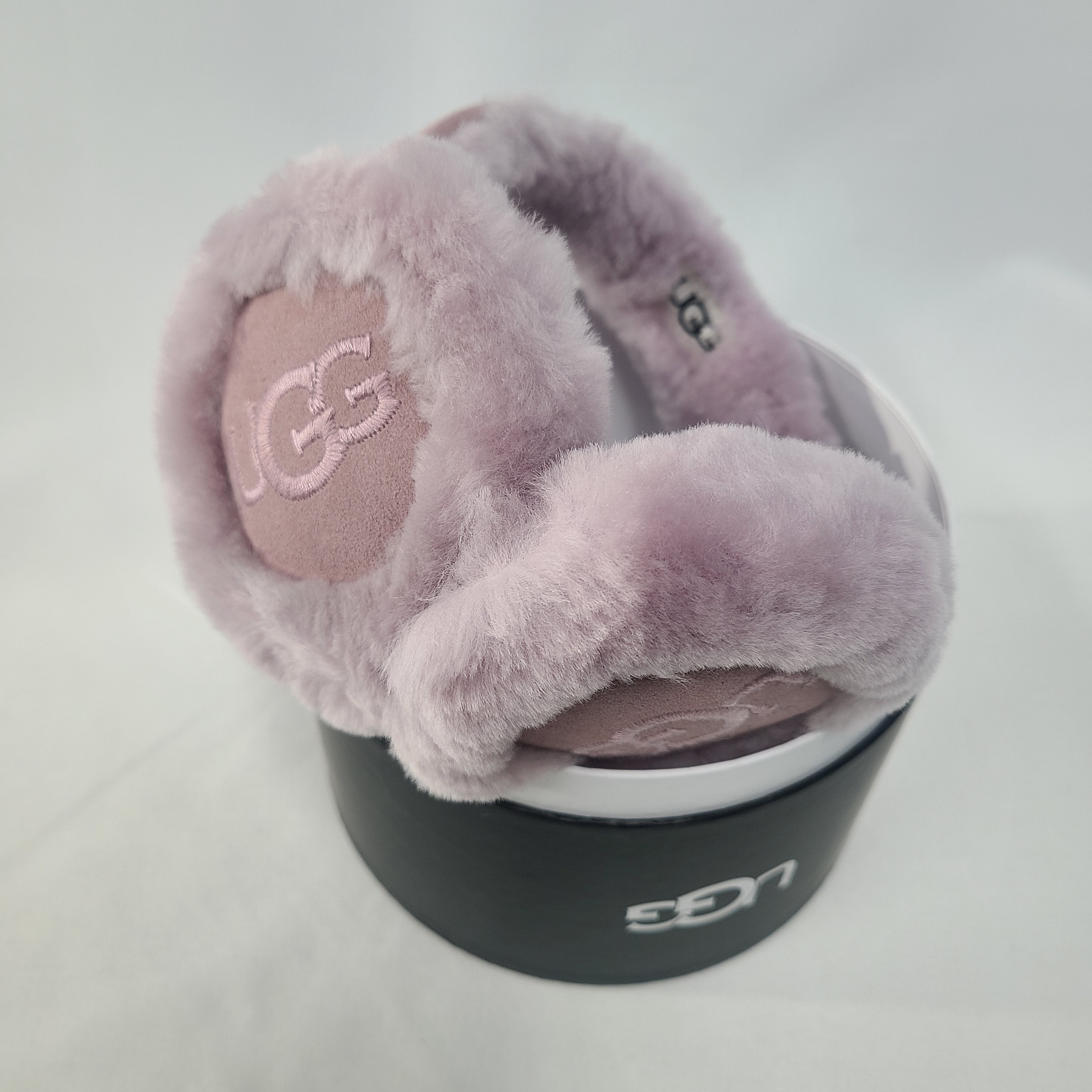 UGG】☆人気商品☆刺繍ロゴイヤーマフ (UGG/イヤーマフ) 113835943