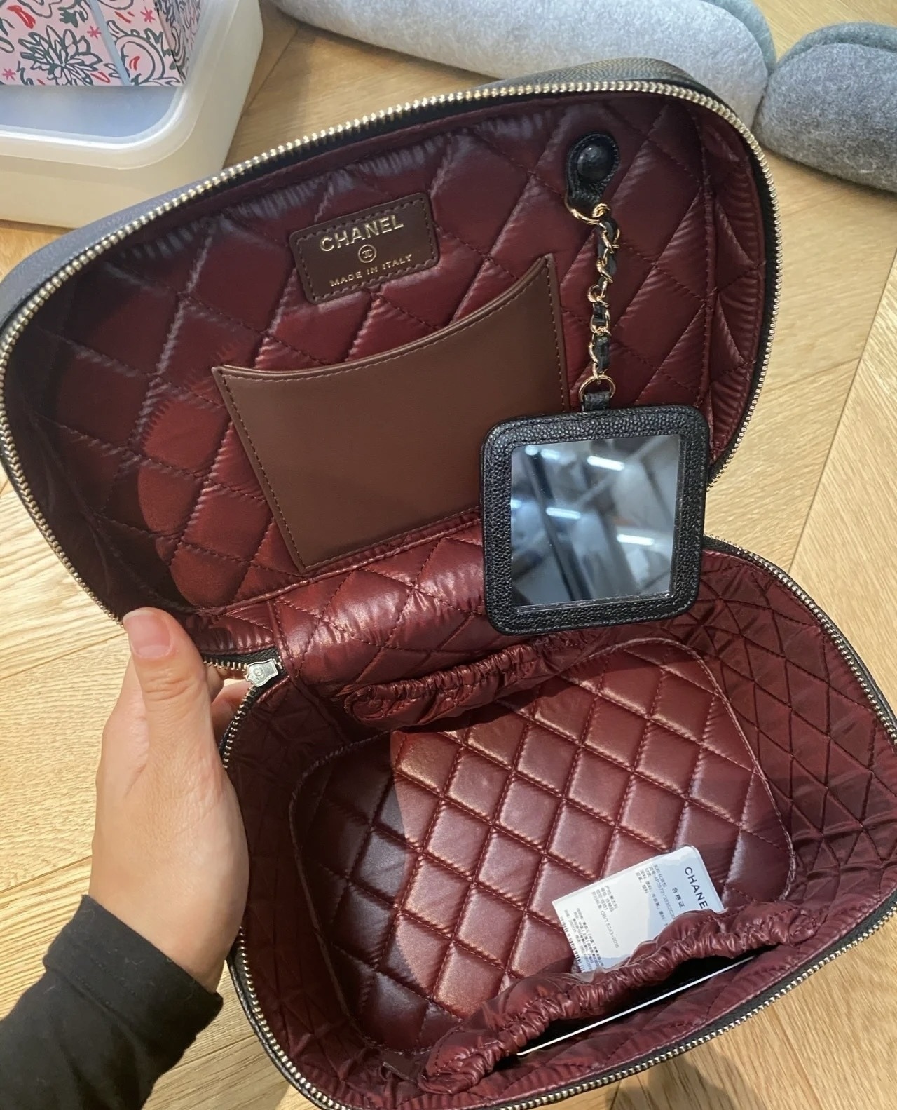 キルティング♡【 CHANEL 】ハンドルバニティポーチ (CHANEL/ポーチ