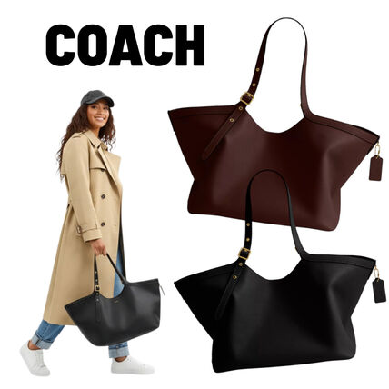 A4サイズ収納可 ブラック（黒）系 Coach(コーチ) トートバッグ