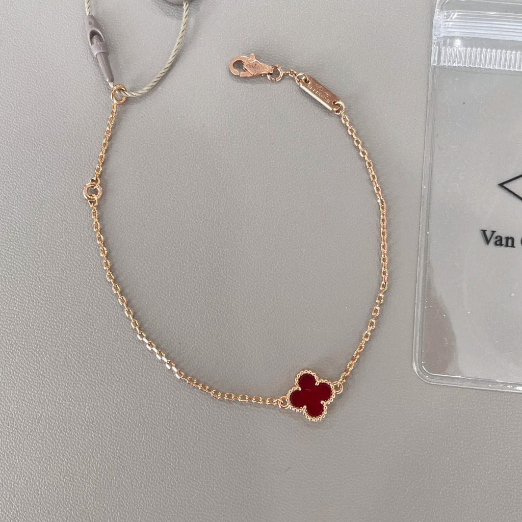 Van Cleef & Arpels スウィート アルハンブラ ブレスレット 赤 (Van