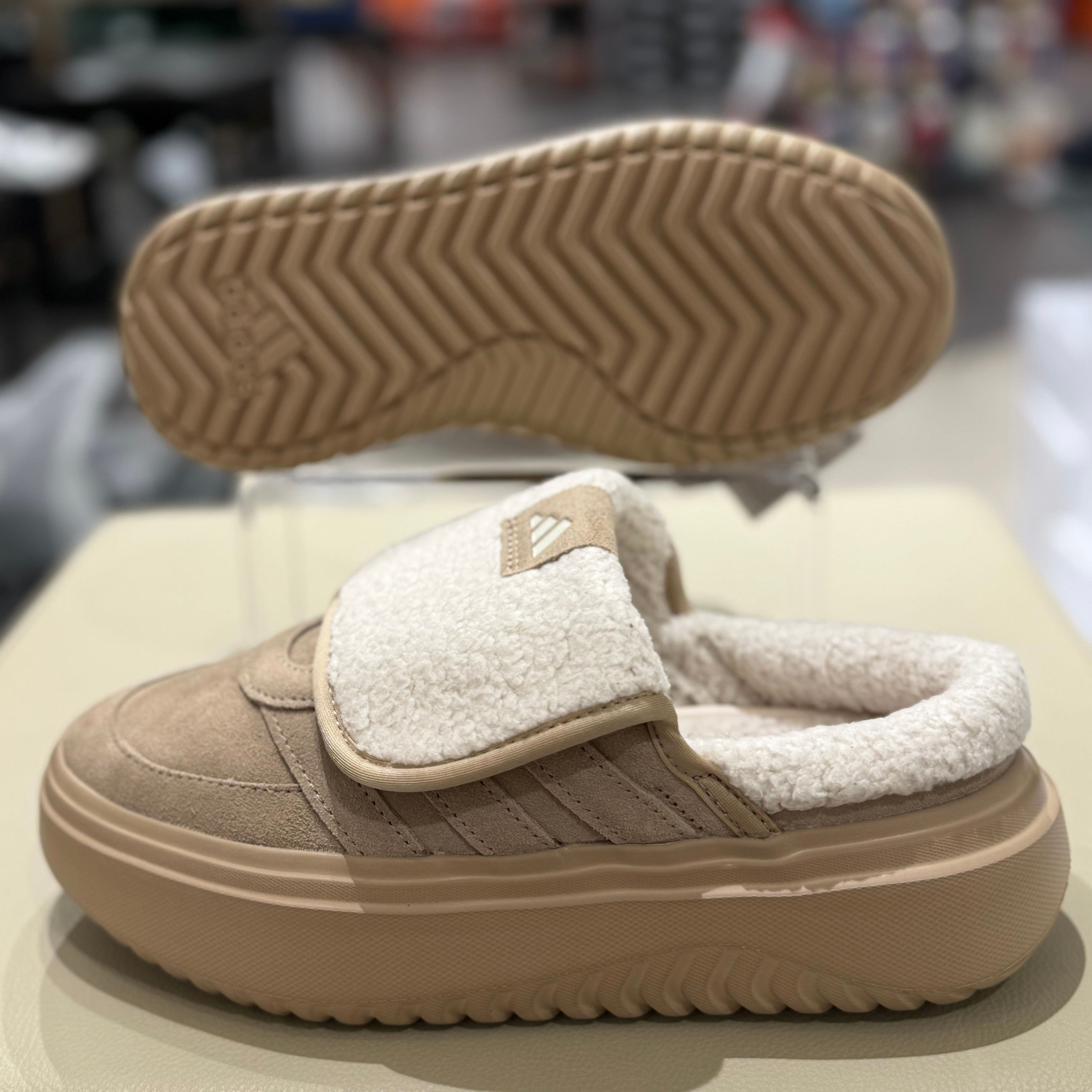 海外限定】adidas(アディダス)のもこもこミュールが可愛い！【BUYMA】