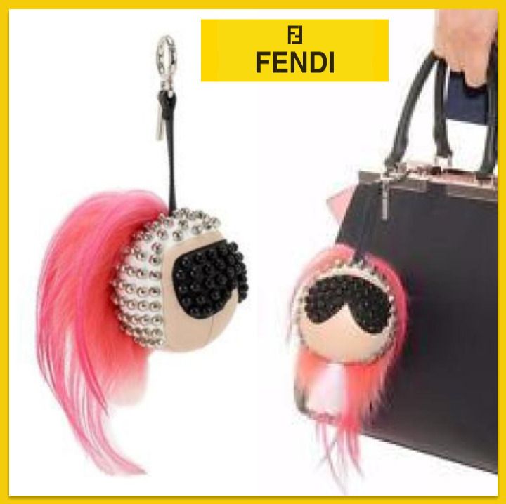 即発 FENDI カールラガーフェルド PUNKITO バッグ チャーム PINK