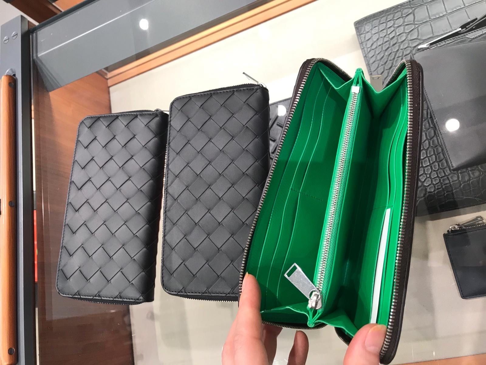 BOTTEGA VENETA ジップアラウンドウォレット バイカラー (BOTTEGA