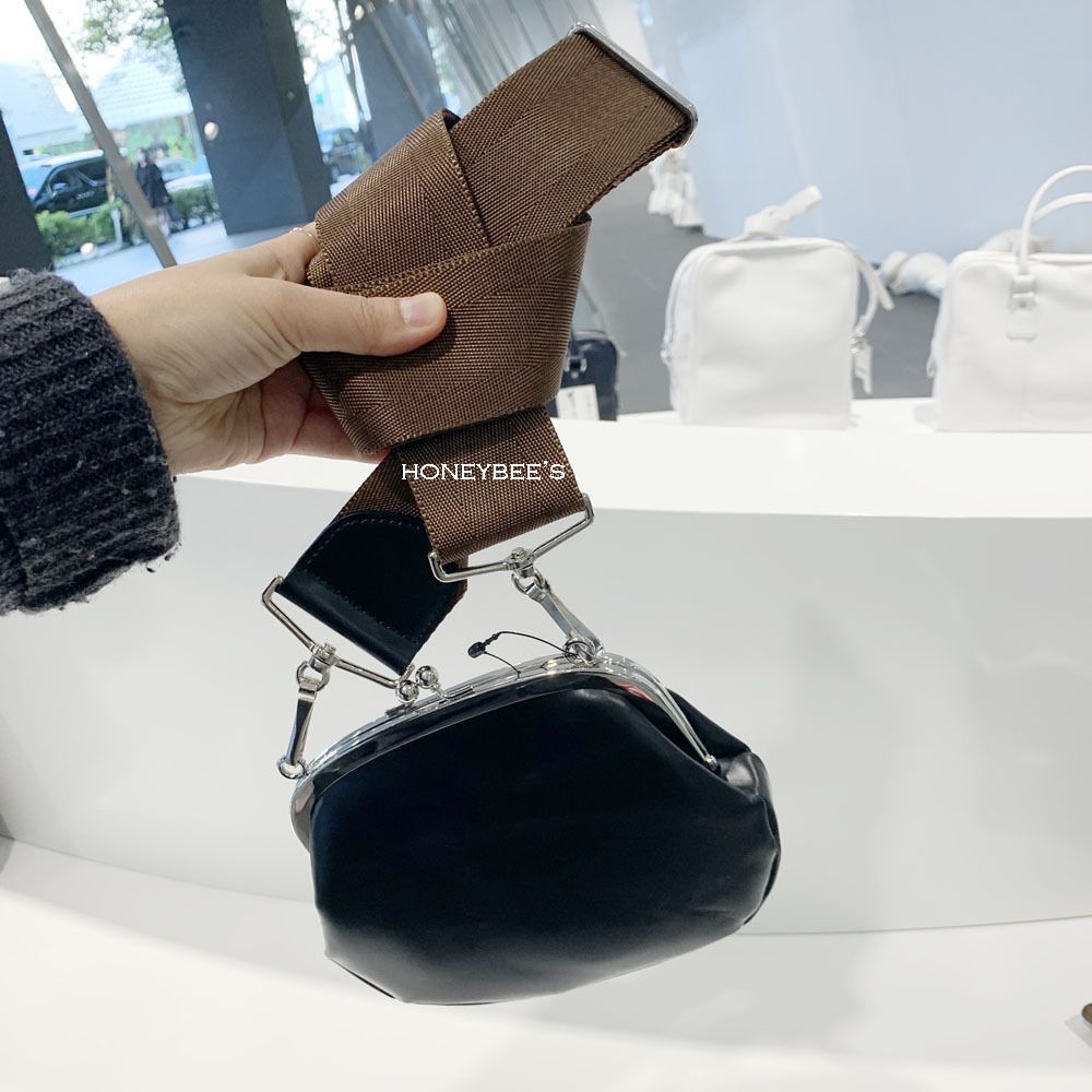 COMMEdesGARCONS 青山限定 丸形 レザークリップバッグ クラッチ (COMME