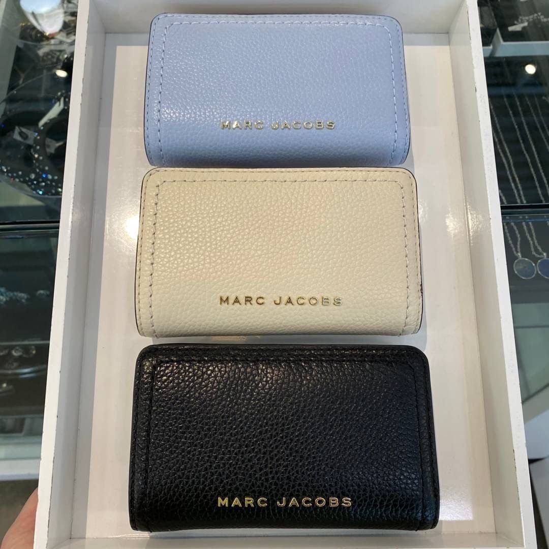 Marc Jacobs ロゴ 2つ折り財布 ペブルレザー ユニセックス (MARC