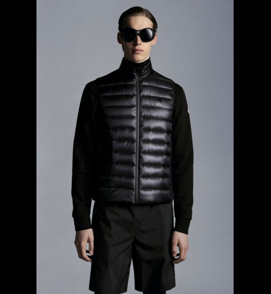 MONCLER2021/22秋冬新作 文字ロゴ入りダウンベストDELPY (MONCLER