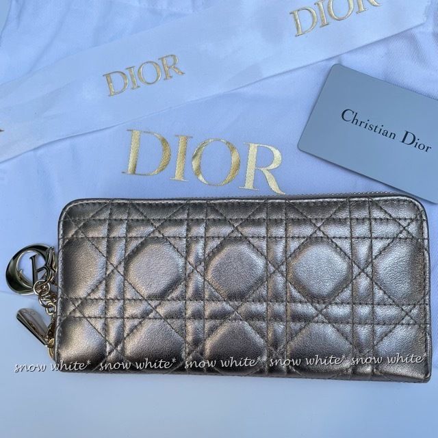 明日着 チャーム付♪ 限定 メタリックゴールド 長財布 LADY DIOR (Dior