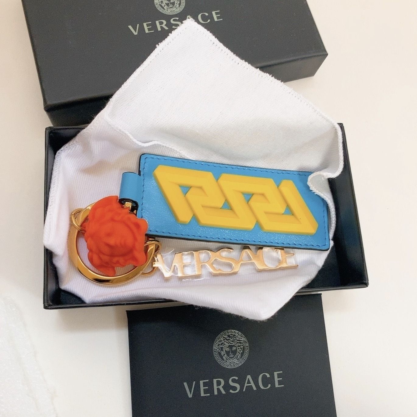 VERSACE ヴェルサーチ GREEK&MEDUSA レザータイプ キーホルダー