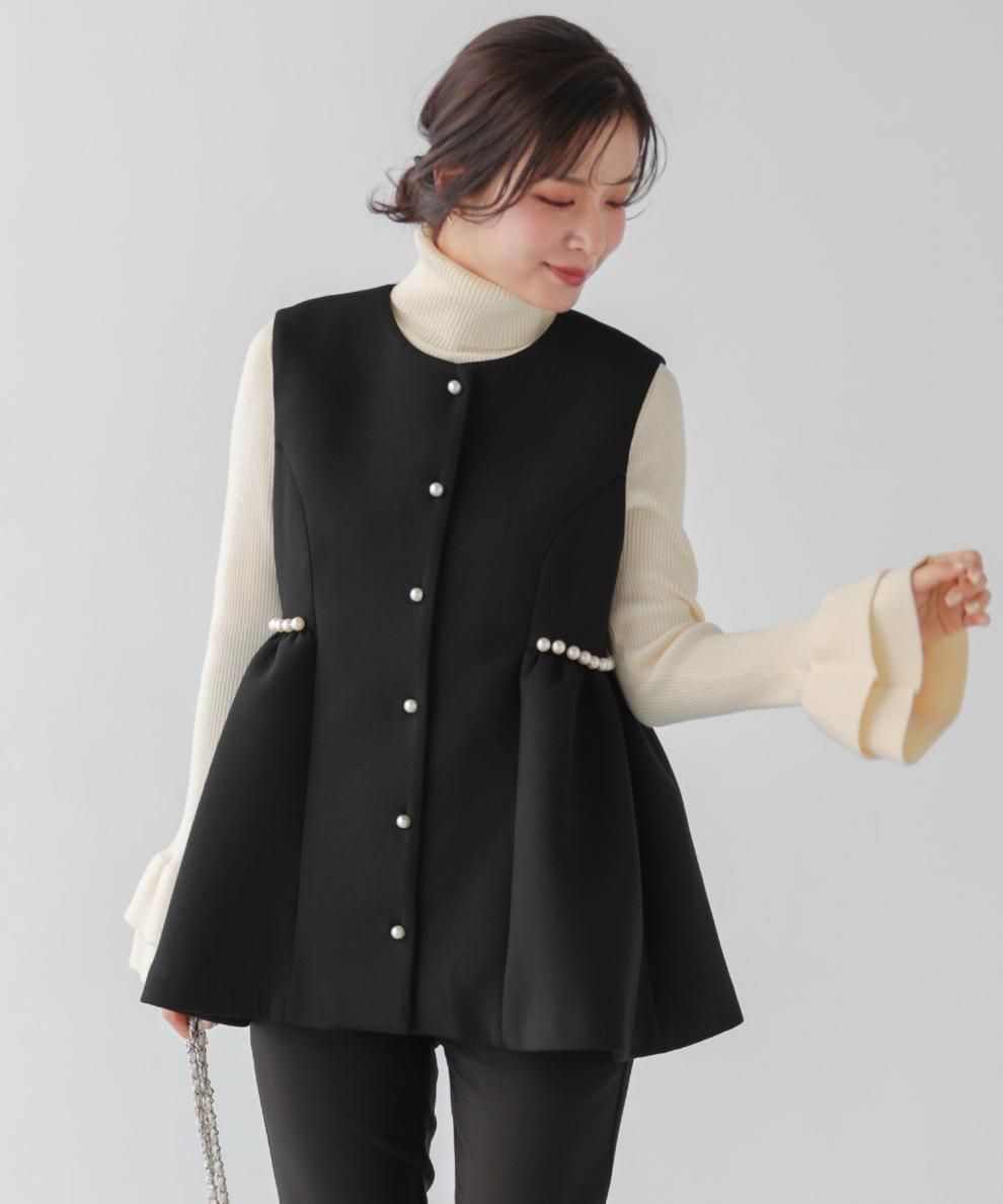パールボタン ペプラム ベスト ジレ ノースリーブ フェミニン 黒