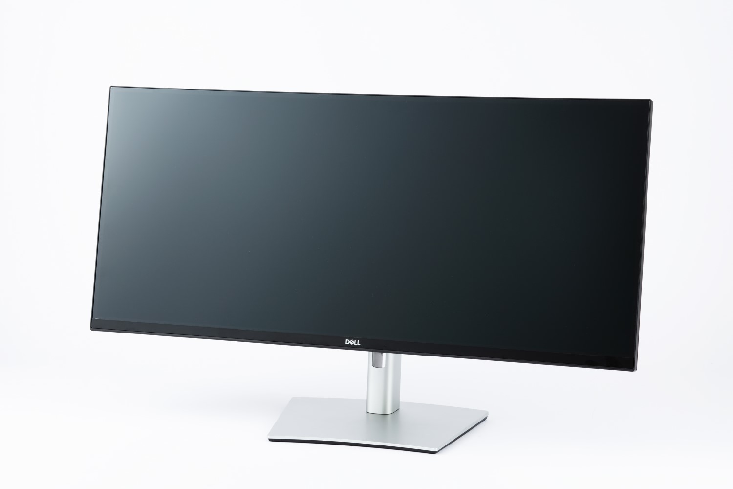 デル「P3421W」を試して分かった、大型曲面ディスプレーの意外な利点