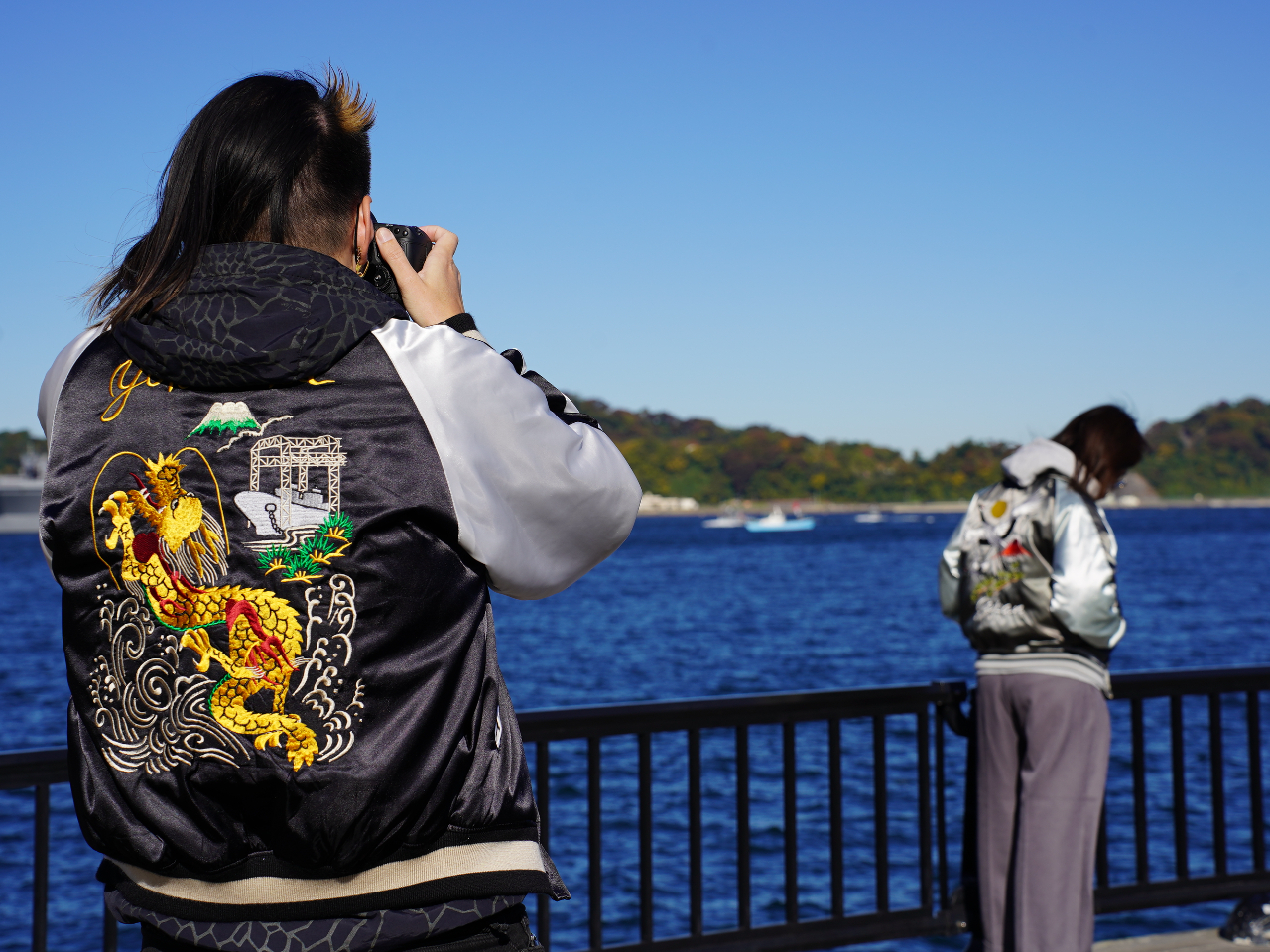 横須賀×スカジャン】スカジャンレンタルでフォトスポット巡り プロの