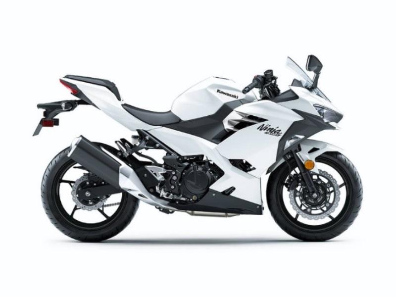 2020 Kawasaki Ninja® 400 ABS Pearl Blizzard White A81213 | CC