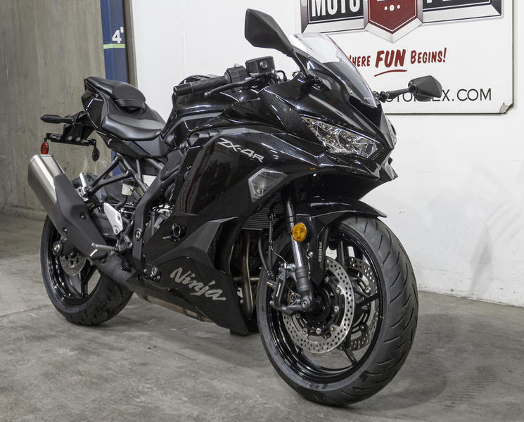 2025 Kawasaki NINJA® ZX™-4R ABS | Vern Eide Motoplex