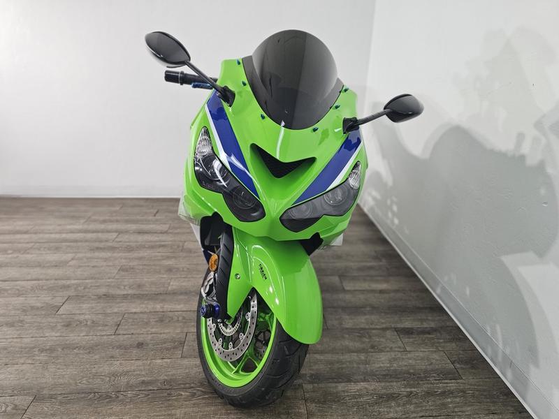 2024 Kawasaki Ninja® ZX™-14R 40th Anniversary Edition ABS