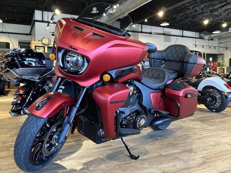 2025 Indian Motorcycle® Roadmaster® PowerPlus Dark Horse® w