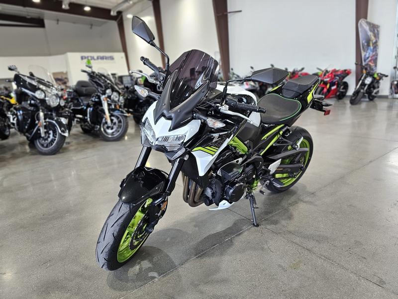 2021 Kawasaki Z650 ABS Pearl Blizzard White/Metallic Spark Black