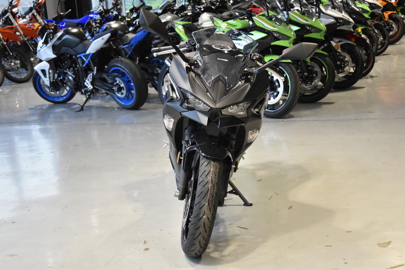 2025 Kawasaki Ninja® 500 ABS Metallic Flat Spark Black/Metallic