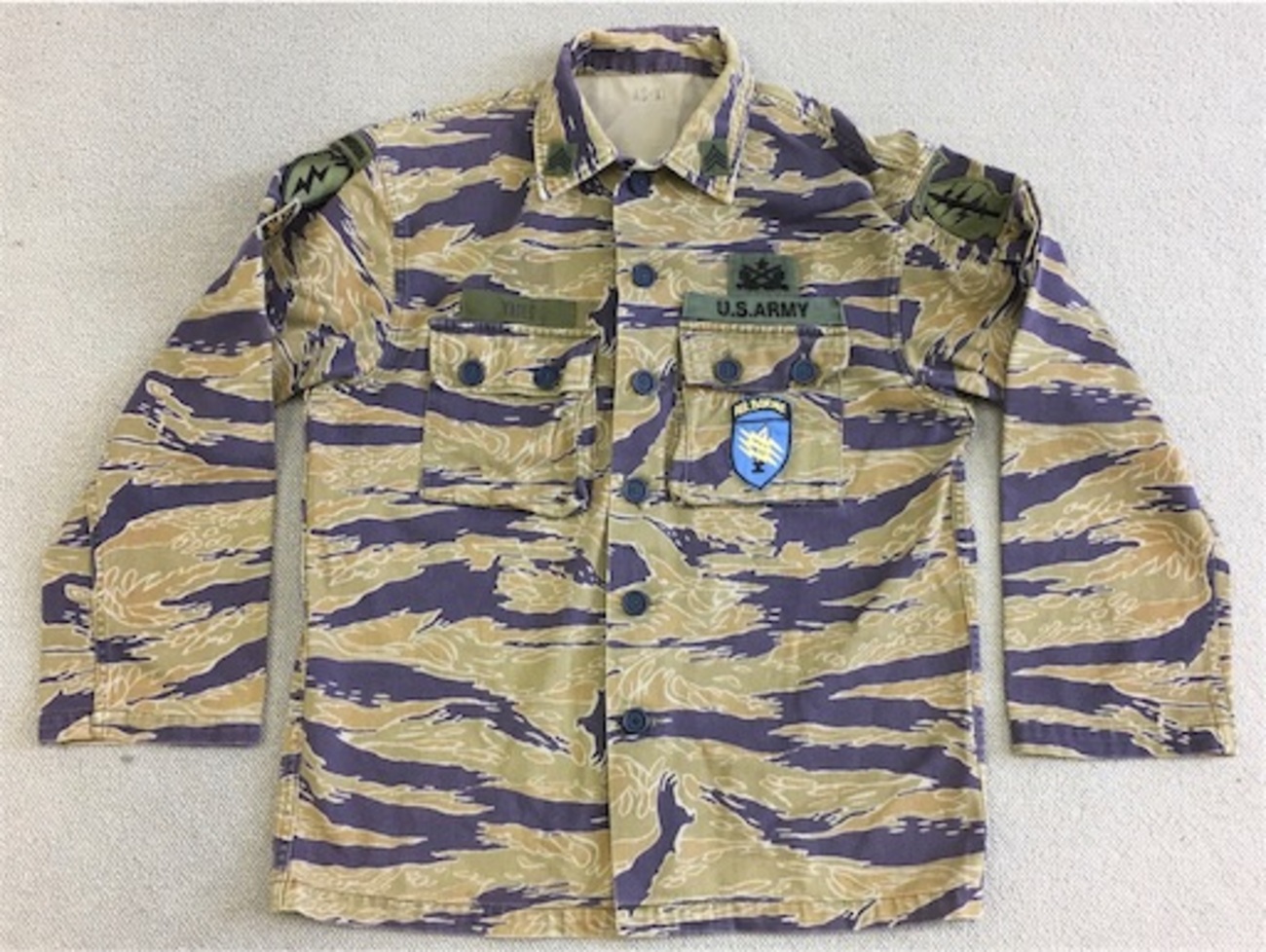 国産モデル品です！【旧南ベトナムの軍服】陸軍迷彩ジャケット
