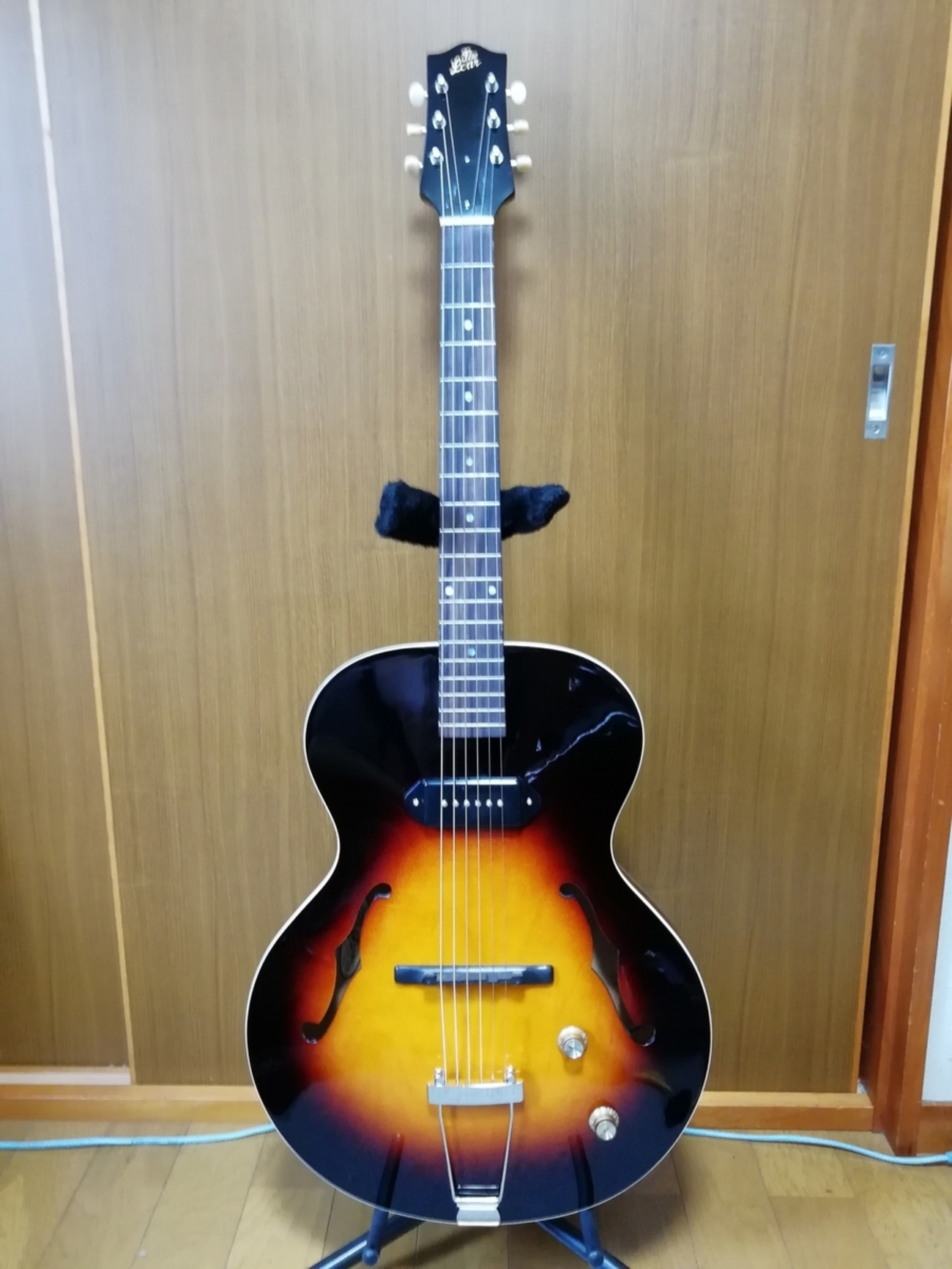 The LOAR LH302t チェリーサンバースト フルアコ The Loar LH-302T