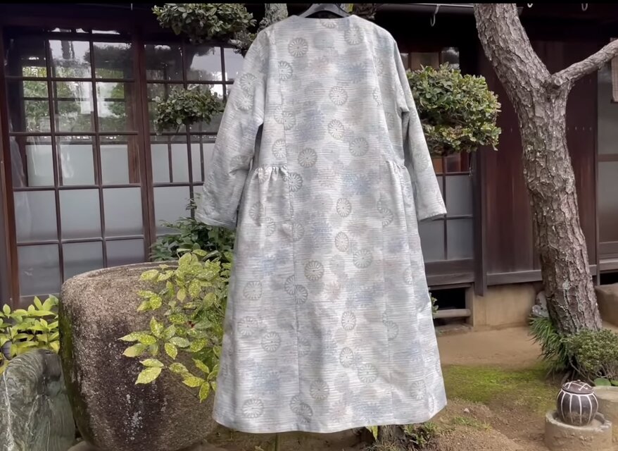 着物リメイク】脇ギャザーの前開きワンピース/紬 | iichi 日々の暮らし