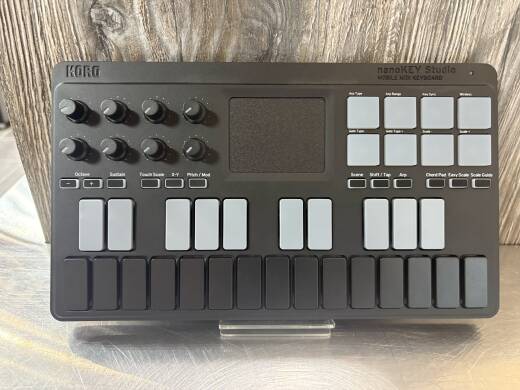 Korg NanoKEY Studio 25-Note Mobile MIDI Keyboard