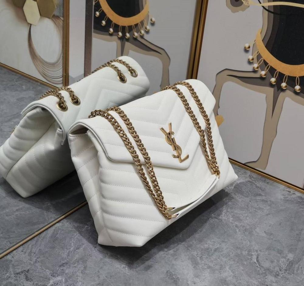 Yves Saint Laurent bag with a 31 cm shoulder chain in white