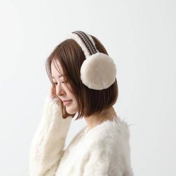 音楽が聴けるUGG(アグ)の『イヤーマフ』をお出掛けの相棒にしたい