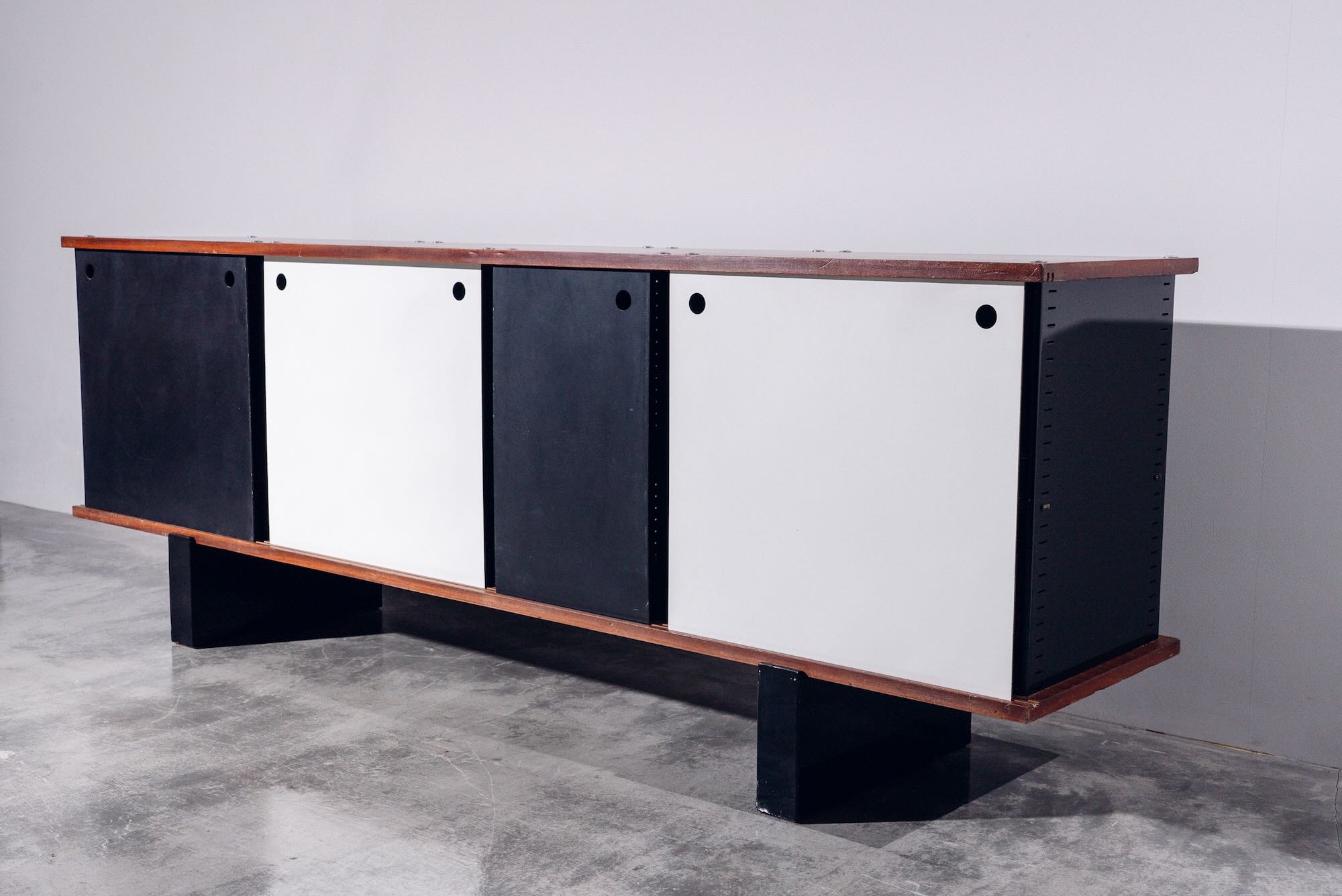 Charlotte Perriand (シャルロット・ペリアン) | Sideboard BLOC 4