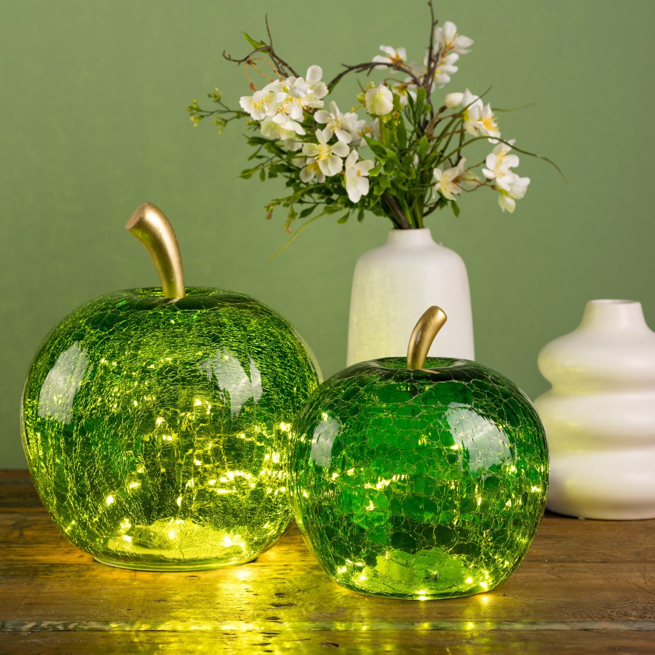 Apple with 30 LEDs, with timer, made of glass Dark green (W/H/D