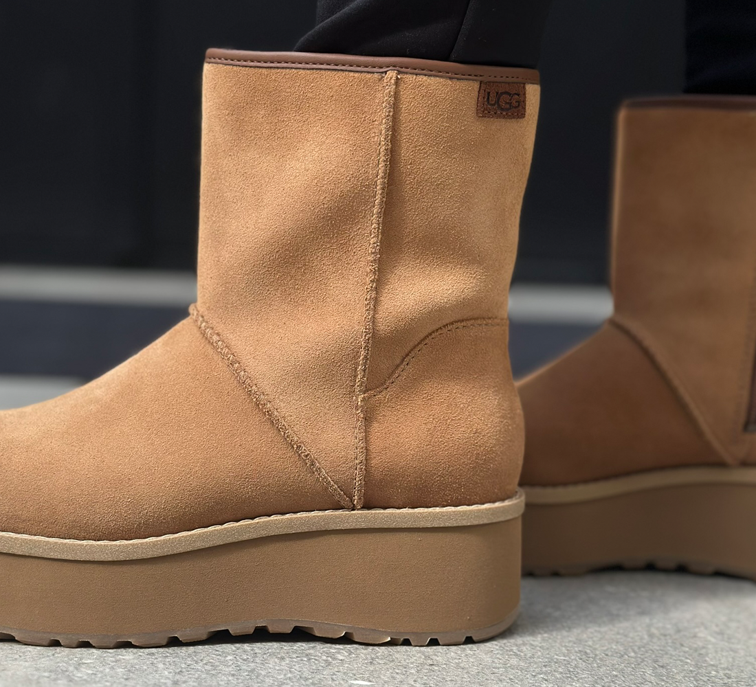 ルルー】UGG Kristin 1012497 22.5㎝ ルルー】UGG Kristin 1012497
