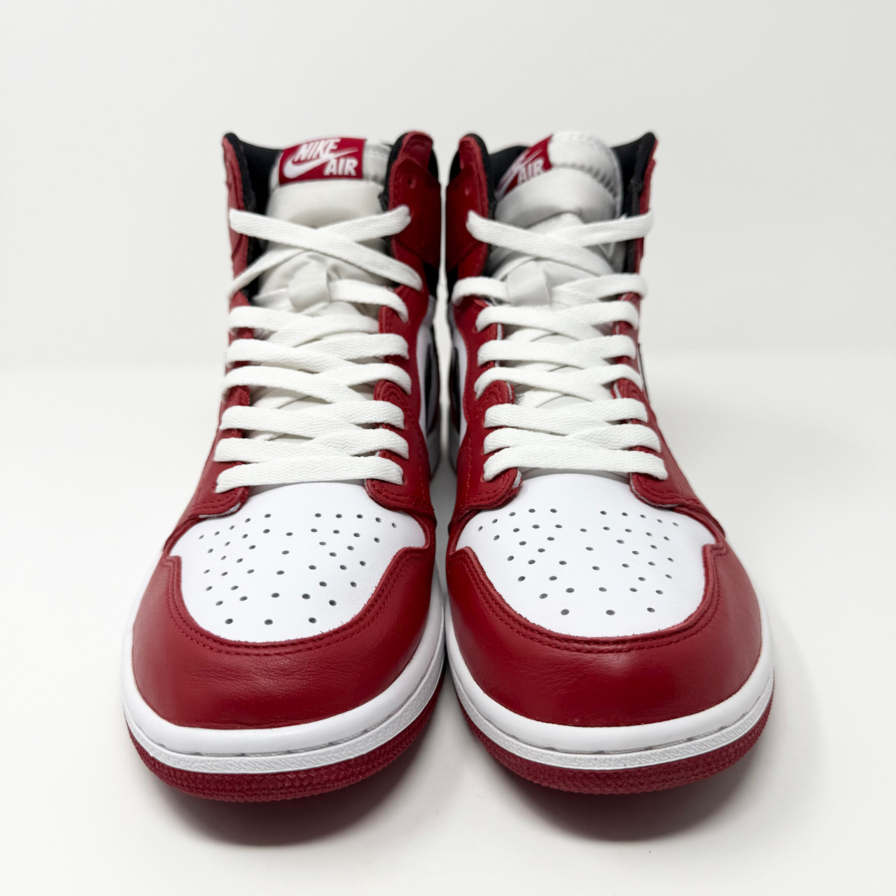 Air Jordan 1 Hi Retro OG Chicago (2015) - Truest