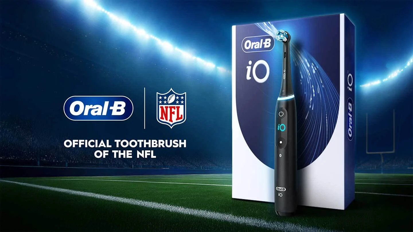Oral-B iO Series 7 Electric Toothbrush, Black Onyx | Oral-B