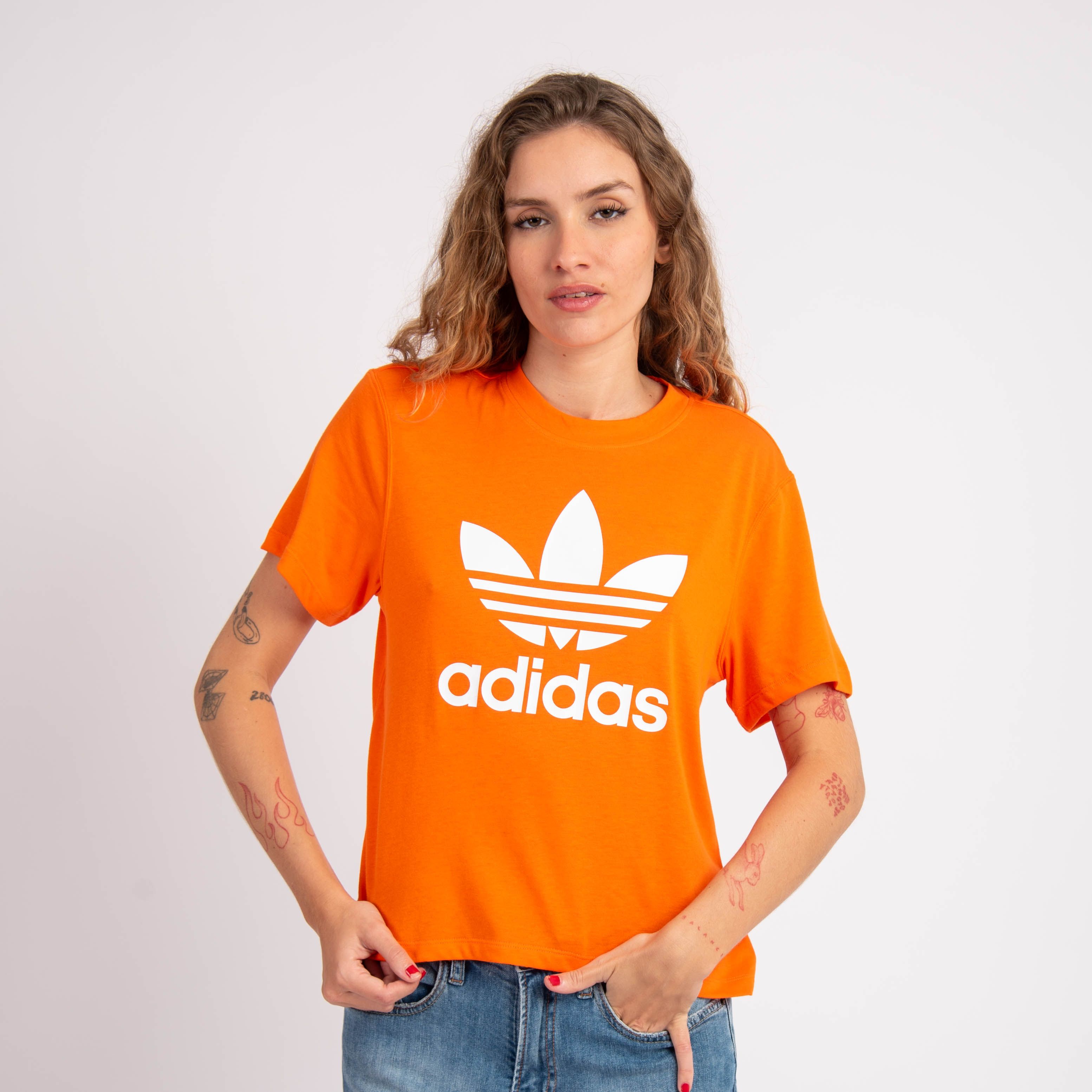 Camiseta Adidas Orignals Boxy Adicolor Trefoil