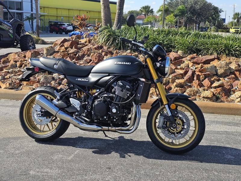New 2025 Kawasaki Z900RS SE ABS Metallic Graphite Gray / Ebony