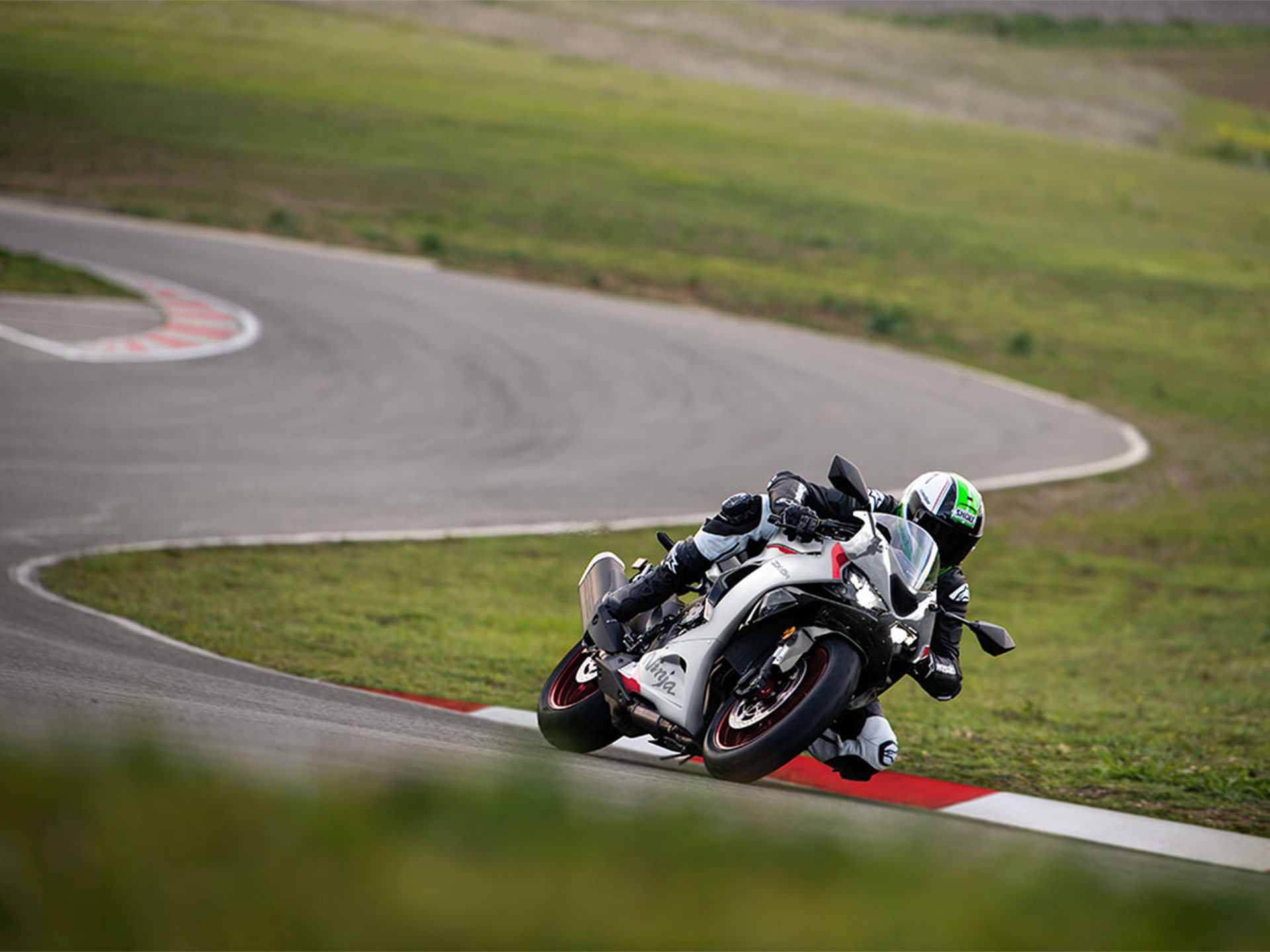 2025 Kawasaki Ninja ZX-6R Motorcycles Athens Ohio ZX636KSFAL