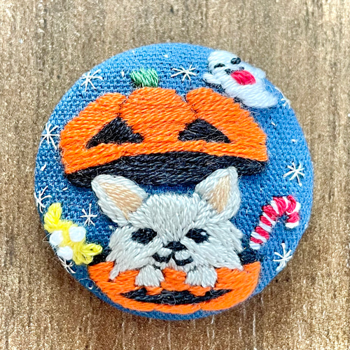 くるみボタン③③ハンドメイド刺繍ブローチヘアゴム ブローチ ⅡяIBANA