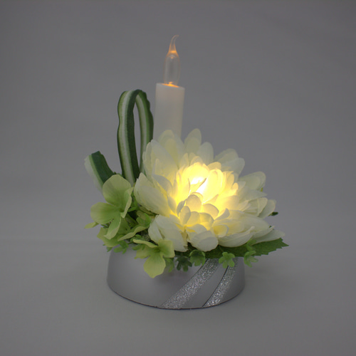 374 LED ローソク付お供え花 菊とグリーン 【仏花 LEDﾌﾗﾜｰｱﾚﾝｼﾞ