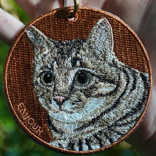刺繍キーホルダー キーホルダー キジトラ 猫 刺繍 チャーム プレゼント